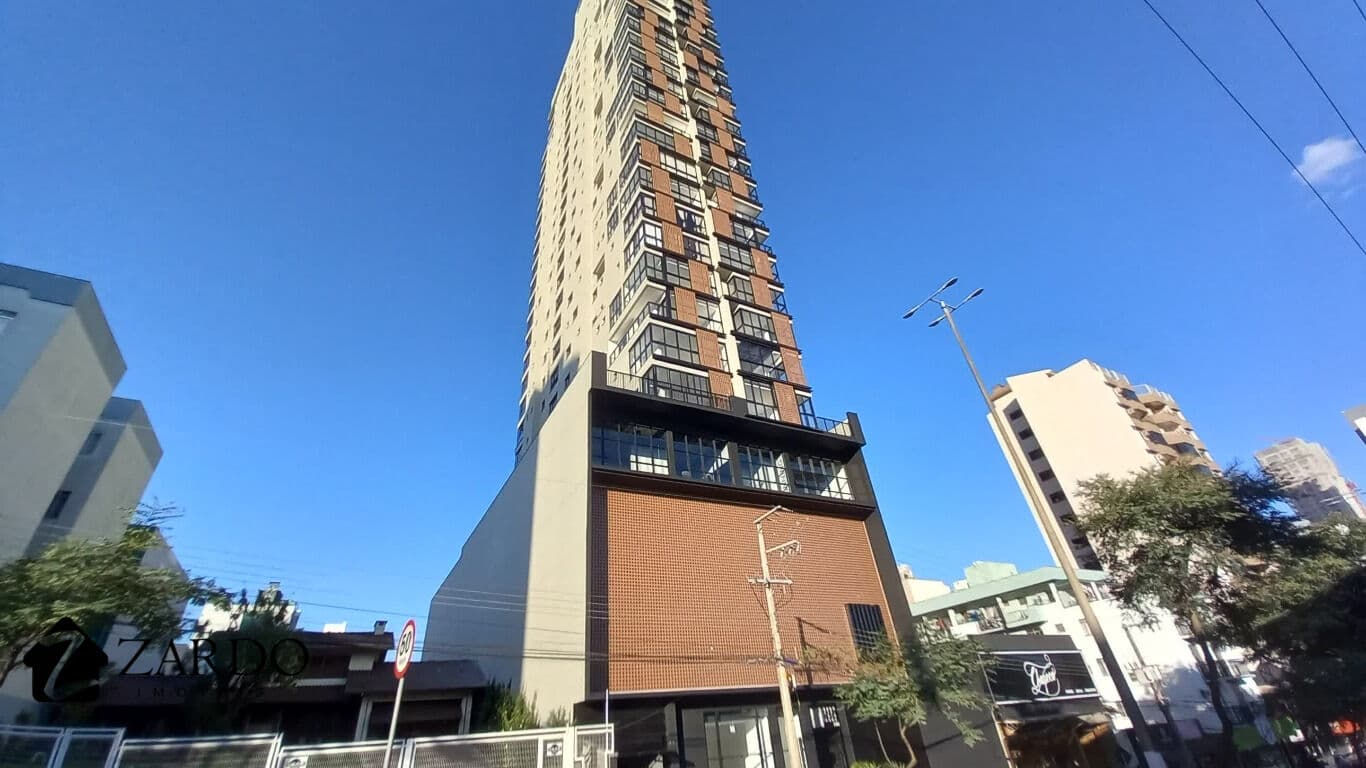 Apartamento no centro com ótima localização e área de lazer
