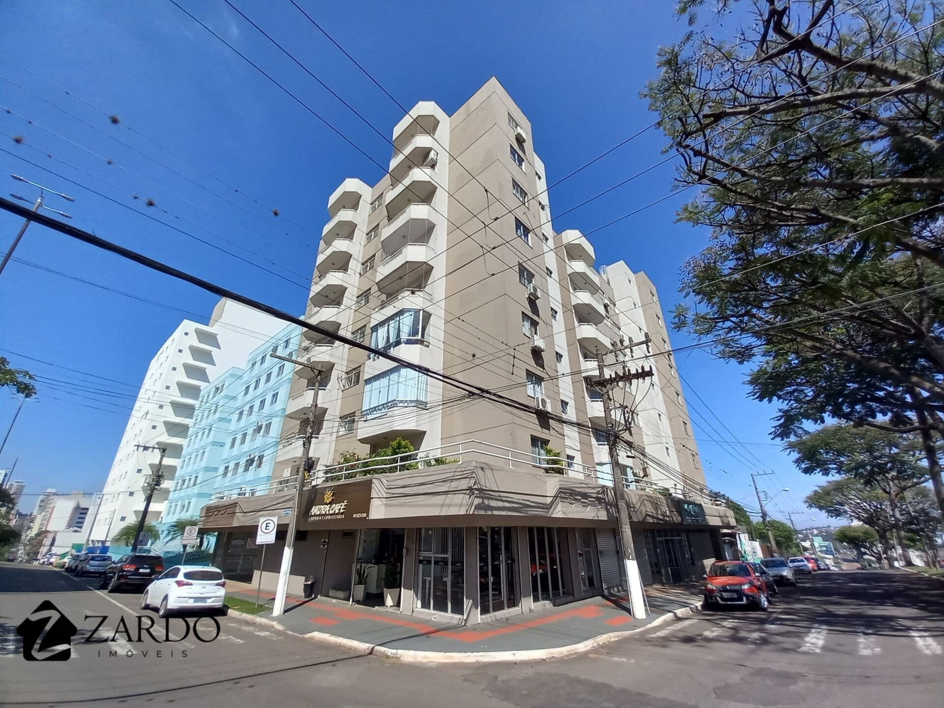 Apartamento com dois quartos no centro