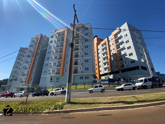 Apartamento com ótima área de lazer, novo e com alguns móveis sob medida.