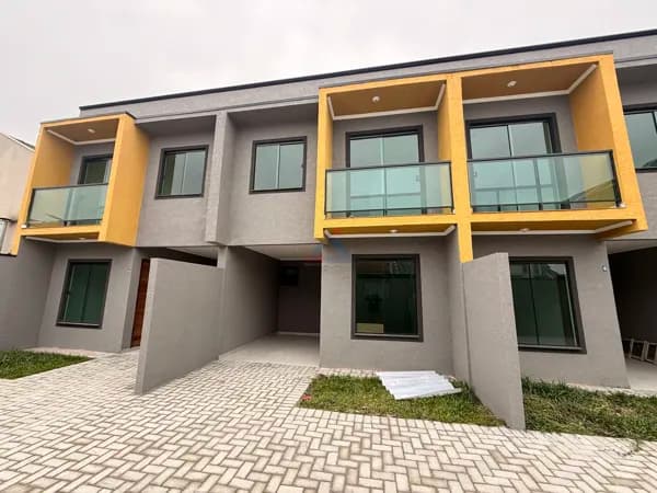 Sobrado à Venda no Vitória Régia – CIC, Curitiba/PR