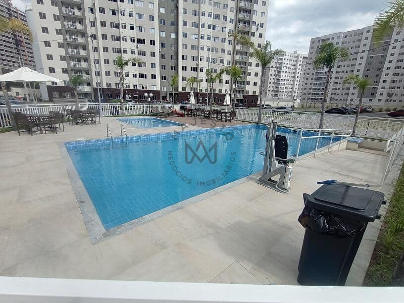 Apartamento 3 quartos (1 suíte) com vista montanhas na Barra Olímpica