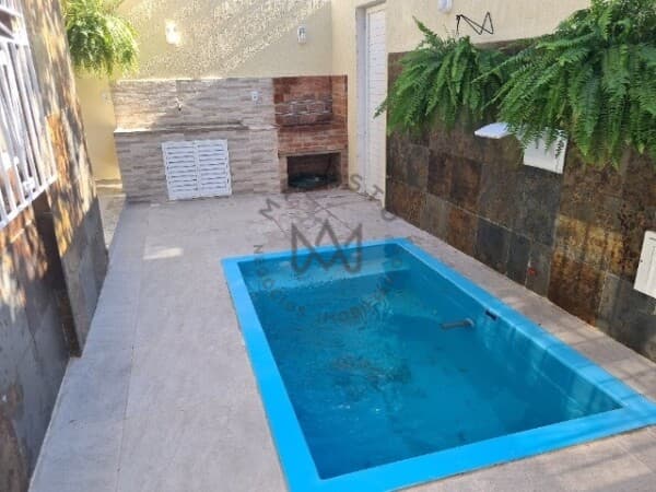 Oportunidade na Freguesia: Casa Espaçosa de 4 Quartos com Área de Lazer