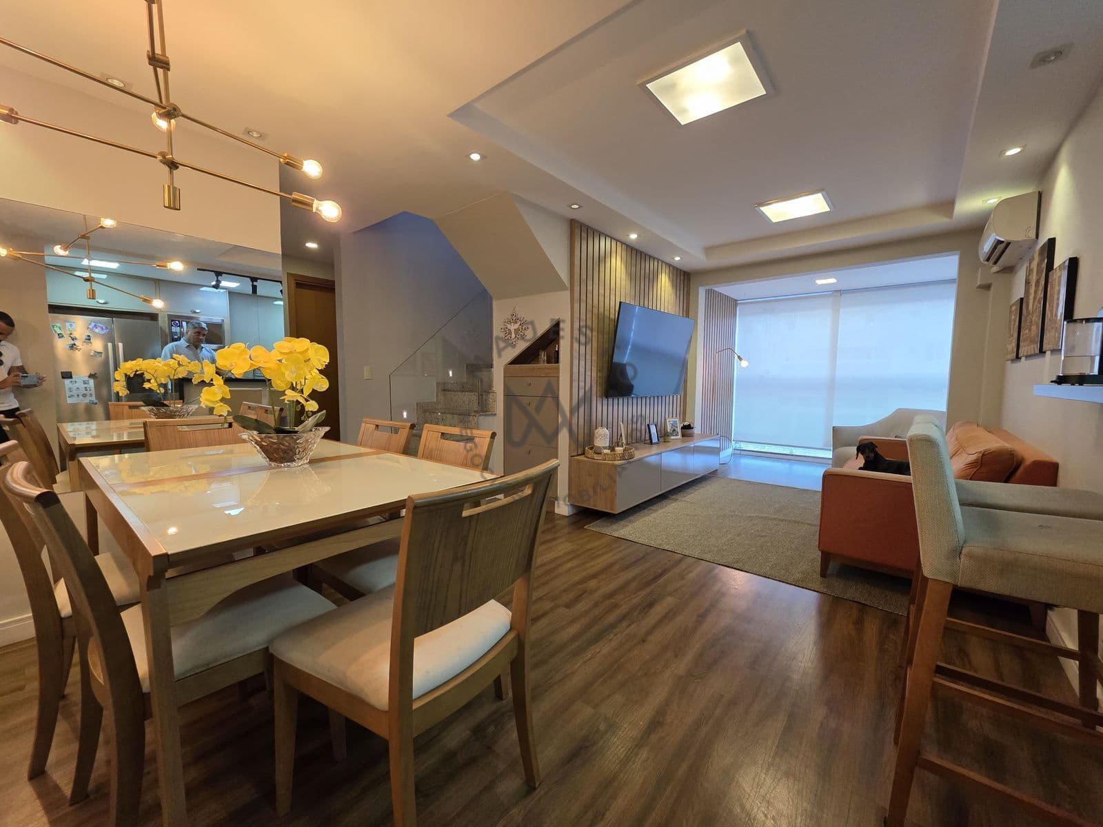 Cobertura Duplex Finamente Decorada com 2 Quartos e Área de Lazer Privativa