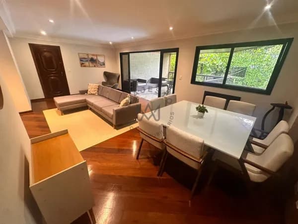 Apartamento lâmina com 4 quartos, varandão e a 100m da praia no Recreio