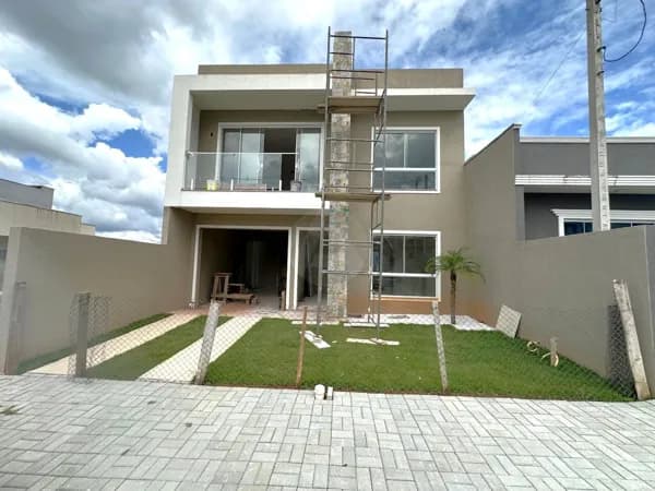 LINDO SOBRADO NO CONDOMÍNIO ÁGUAS CLARAS.