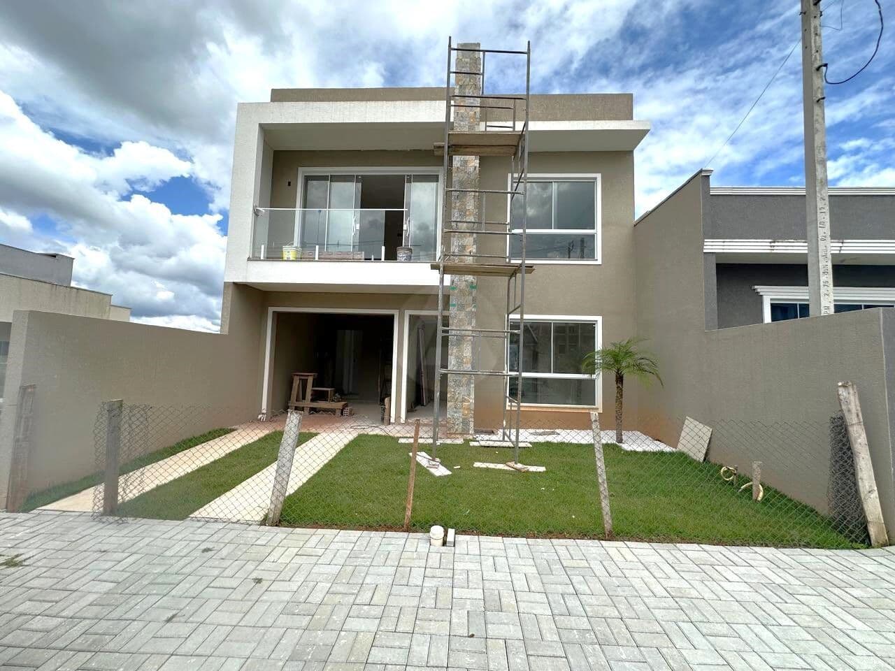 LINDO SOBRADO NO CONDOMÍNIO ÁGUAS CLARAS.