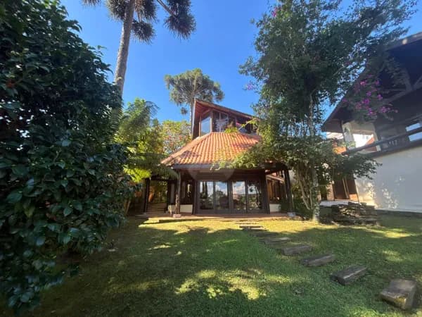 ✨ RESIDÊNCIA EXCLUSIVA EM MEIO À NATUREZA – ARQUITETURA AUTORAL E ALTO PADRÃO