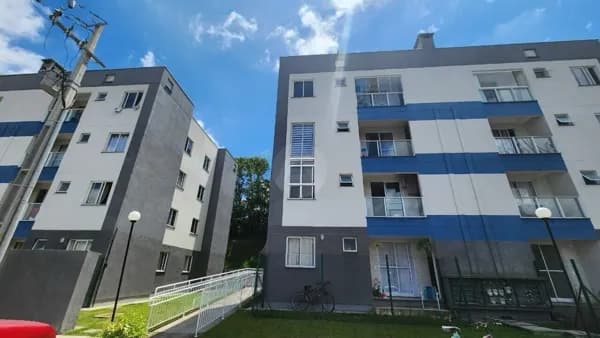 Apartamento térreo com 2 quartos a venda