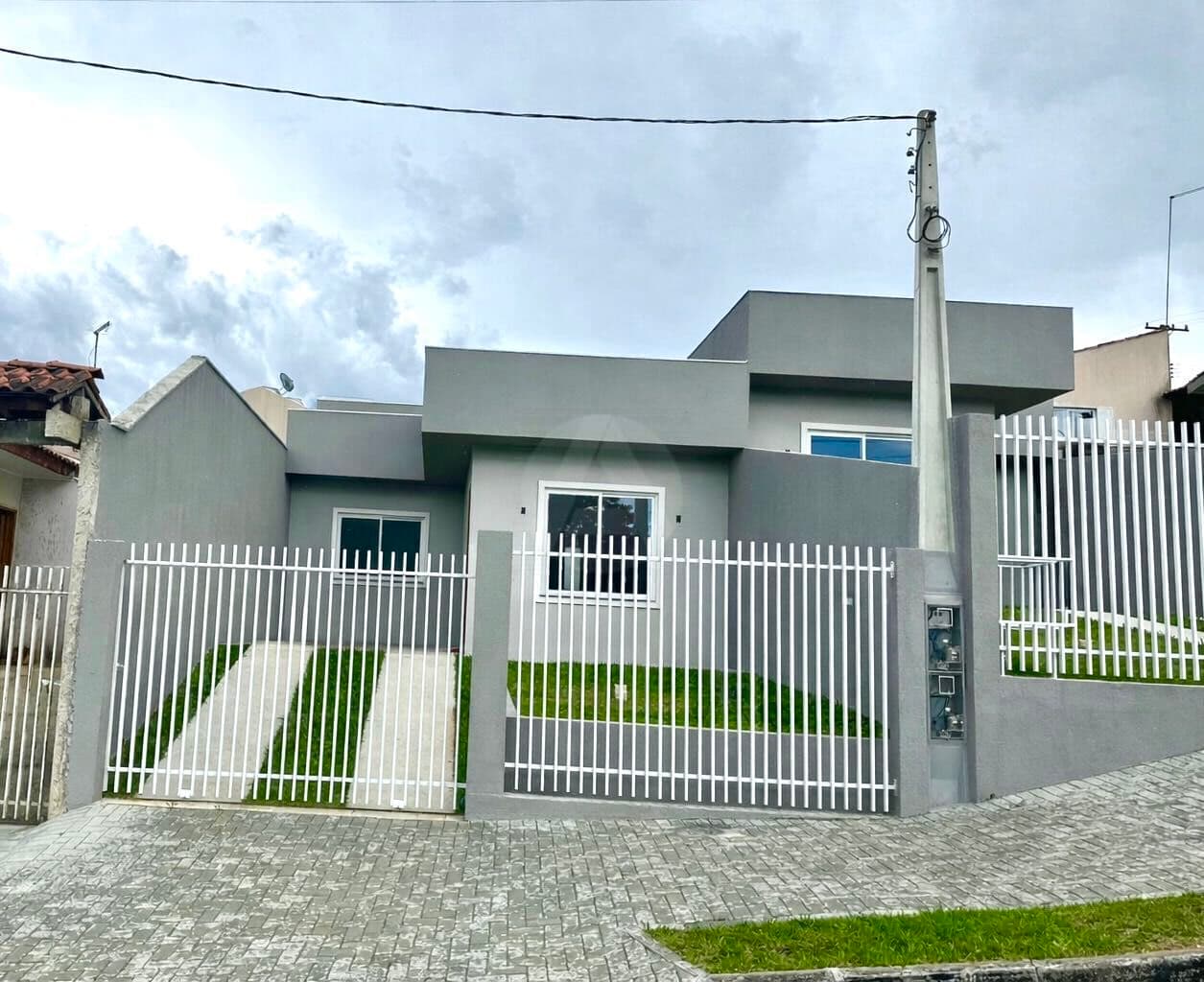 Casa em Campo Largo - Moradias Bom Jesus