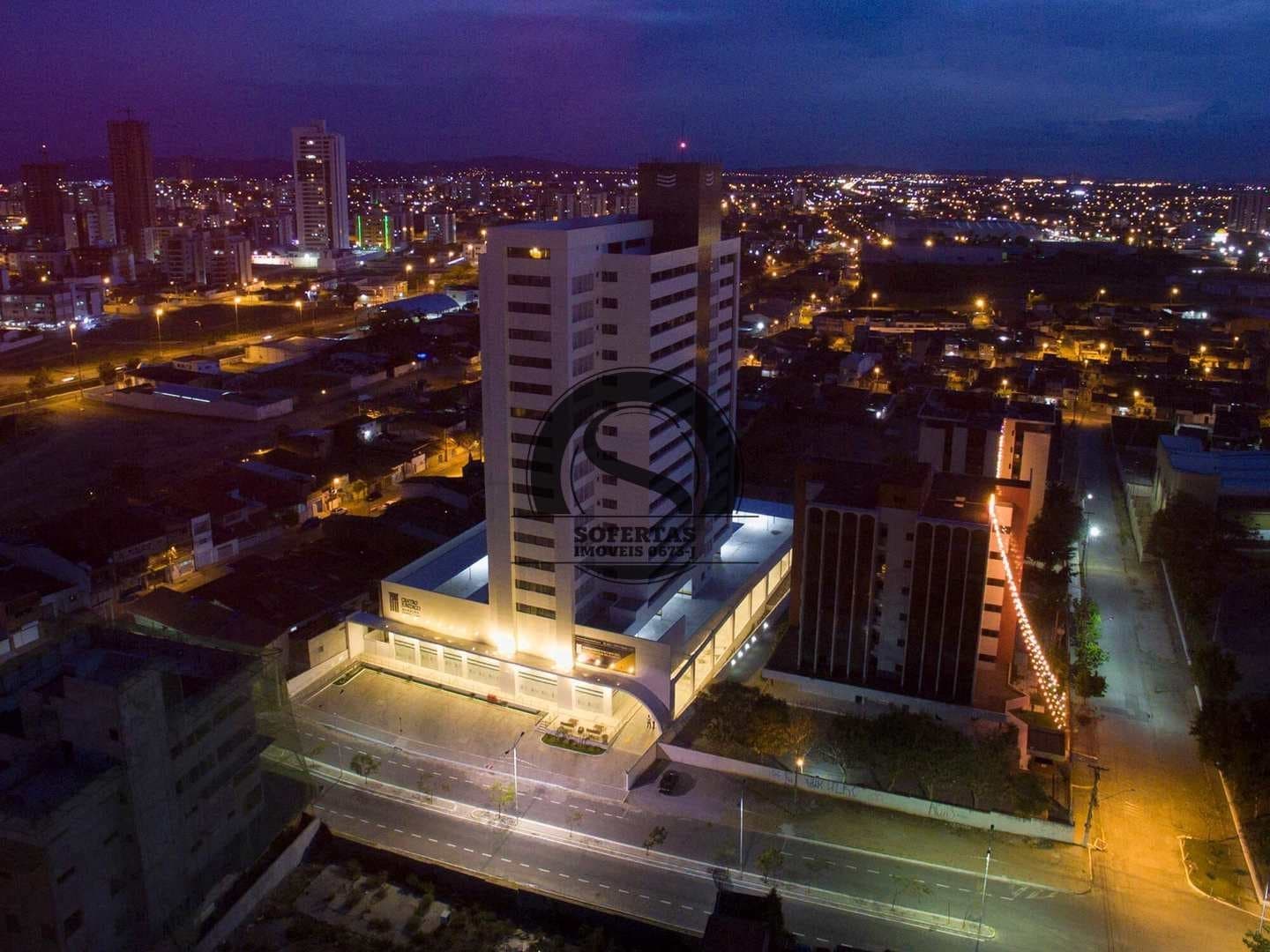 Loja comercial a venda mobiliada (odontologia) Centro Comercial Ronaldo Cunha Lima.