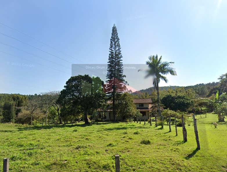 REF. 254 Excelente sítio no bairro Ratones, para investir ou morar