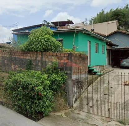 Casa Padrão duas casas em um só lugar