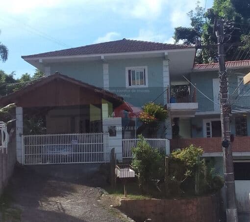 REF. 353 Casa alto padrão no bairro Ratones, Florianópolis- SC