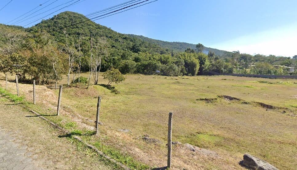REF. 30 Terreno com Escritura Pública, no bairro Ratones, Florianópolis/SC