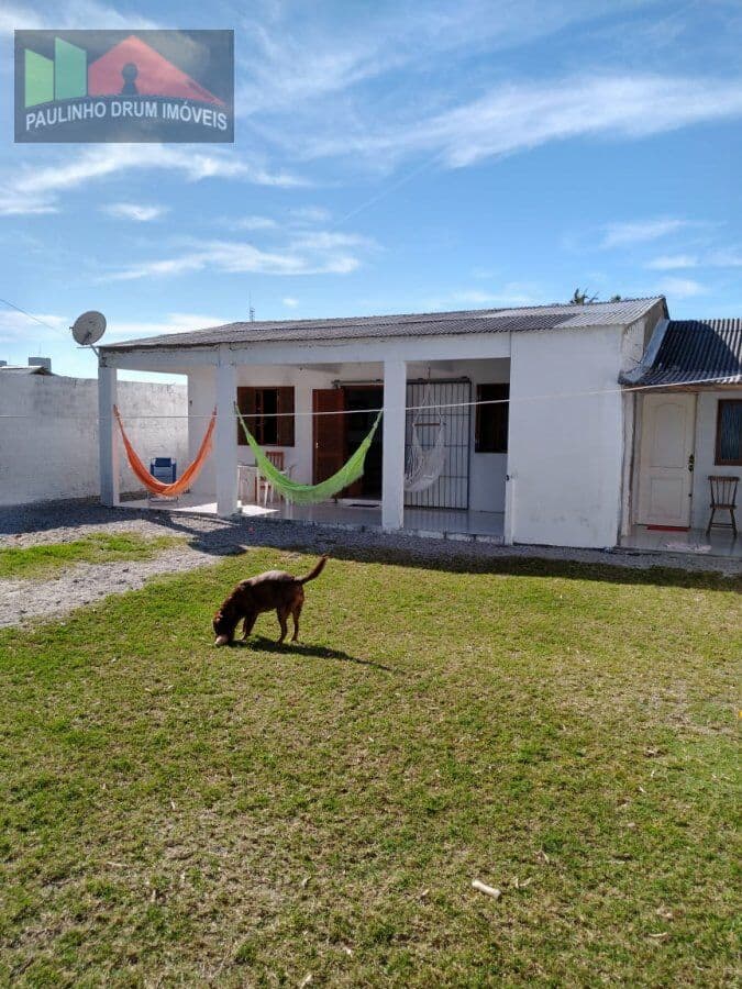 REF. 201 Linda casa Próxima a praia dos Ingleses, sua mudança pode estar aqui!