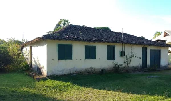 REF.69 Linda Casa localizada em Ratones, bairro muito tranquilo de morar.