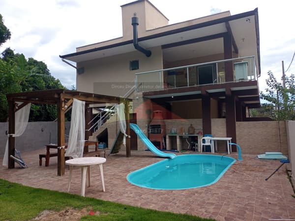 REF 0348; Linda Casa com piscina na Vargem Grande