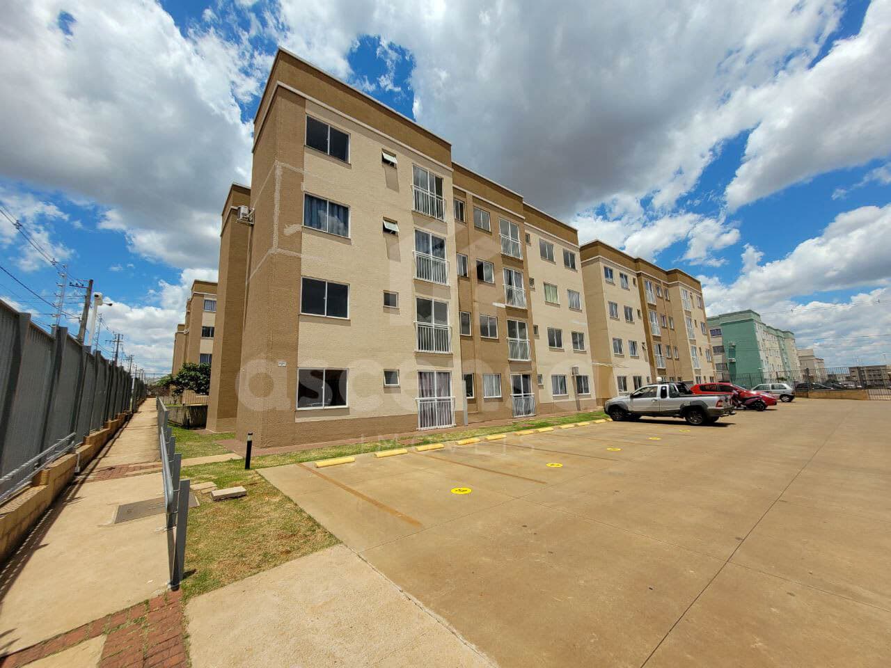 Apartamento no Florais do Paraná