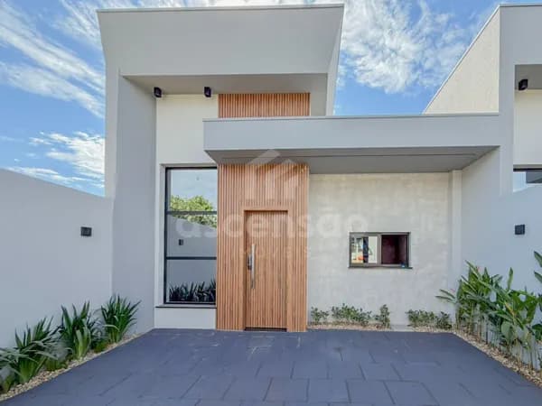 Casa no Loteamento Tropical IV