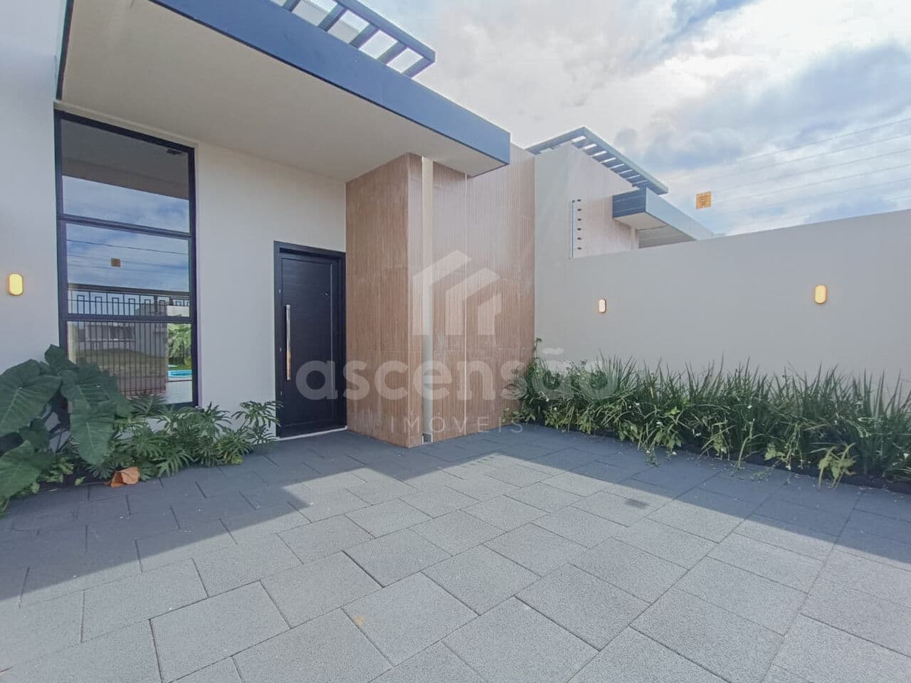 Casa no Loteamento Tropical II