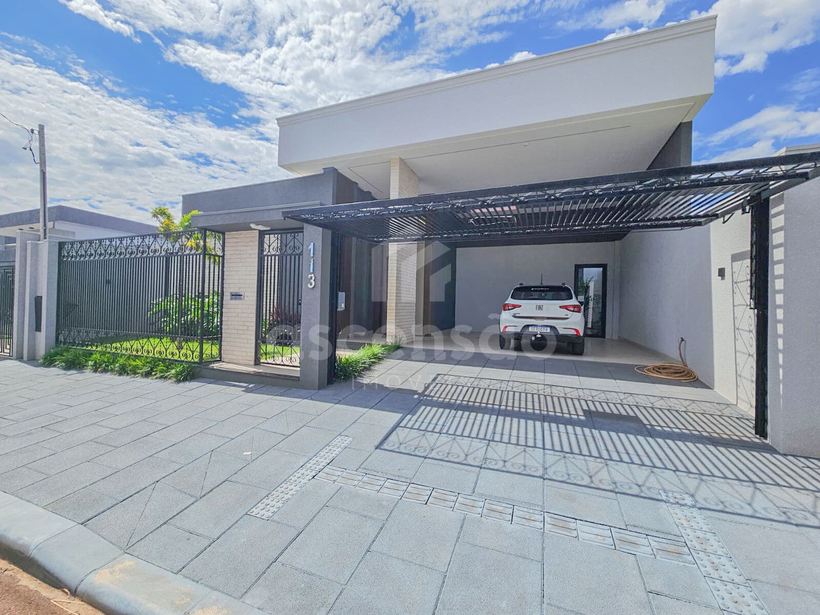 Casa Alto Padrão no Tropical III