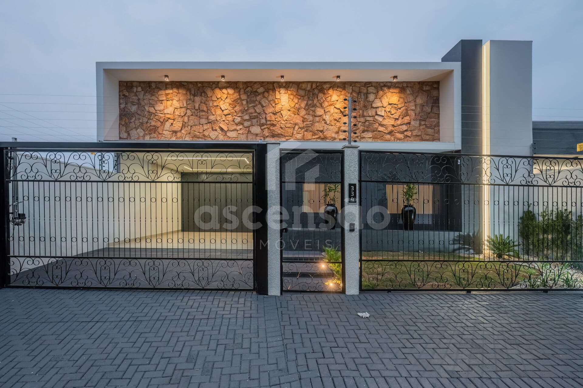 Casa Alto Padrão no Tropical II