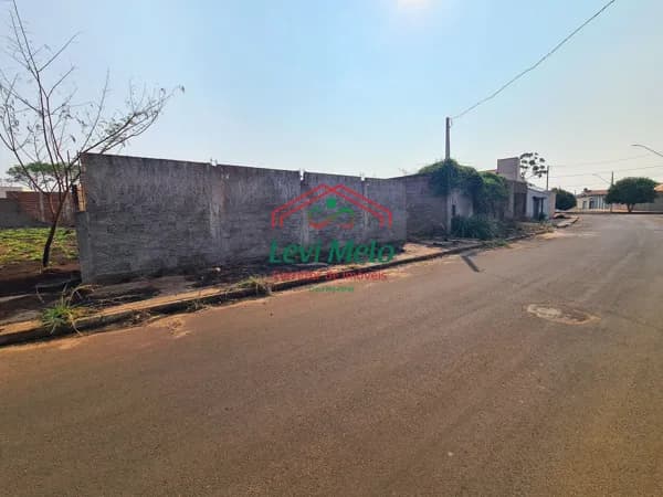 Terreno em Residencial Drummond, Ituiutaba/MG