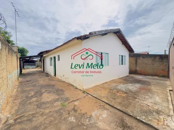 Casa em Platina, Ituiutaba/MG