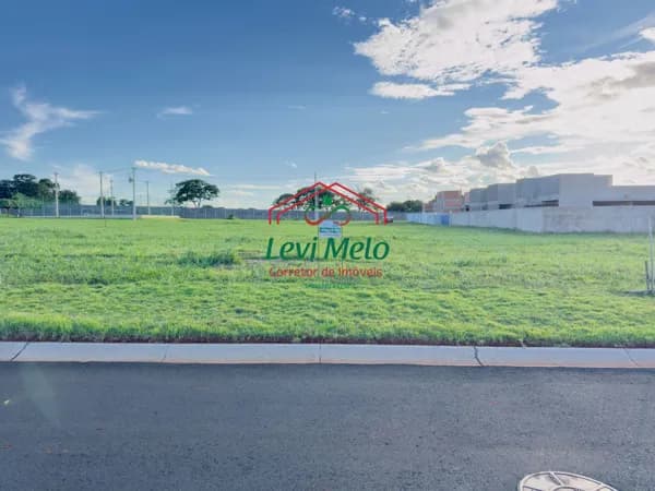 Terreno em Condomínio em Residencial Drummond, Ituiutaba/MG