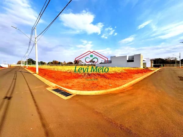 Terreno em Condomínio em Residencial Drummond, Ituiutaba/MG