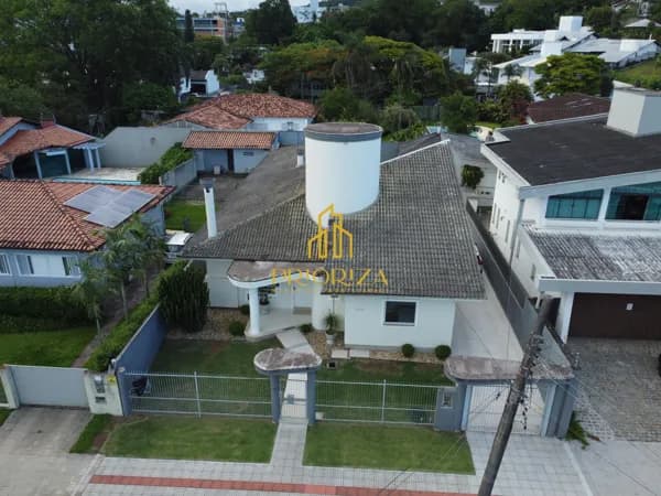 Casa deslumbrante no bairro Pio Corrêa em Criciúma-SC