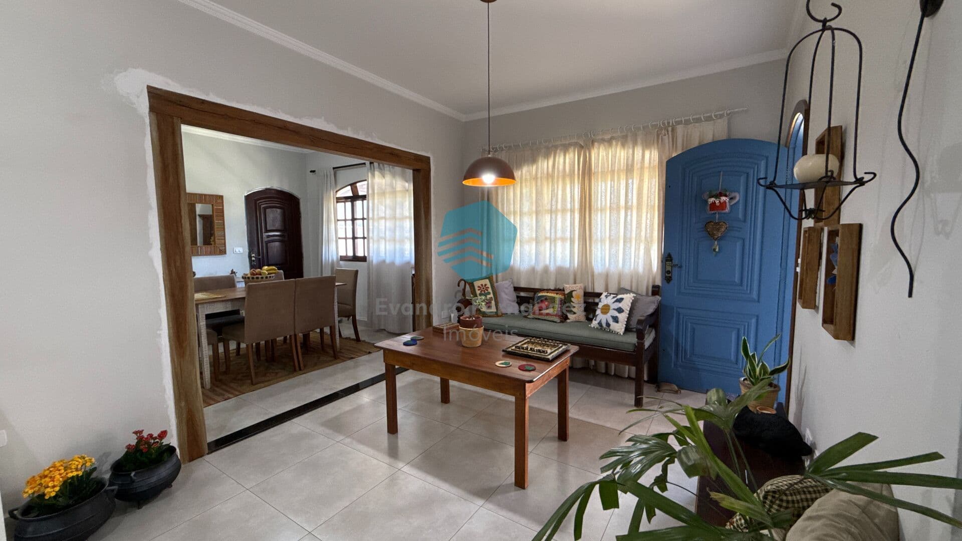 Excelente Oportunidade! Casa com 2 Suítes à Venda em São Pedro-SP