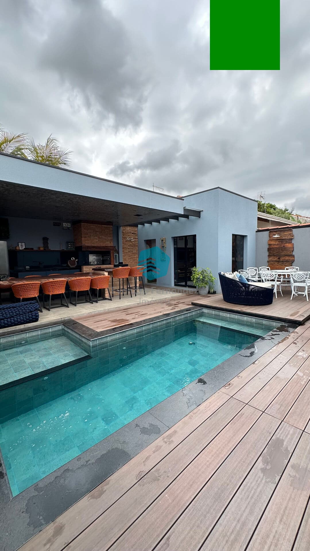 Casa com 3 Dorms, Suíte, Piscina com Hidro e Área Gourmet