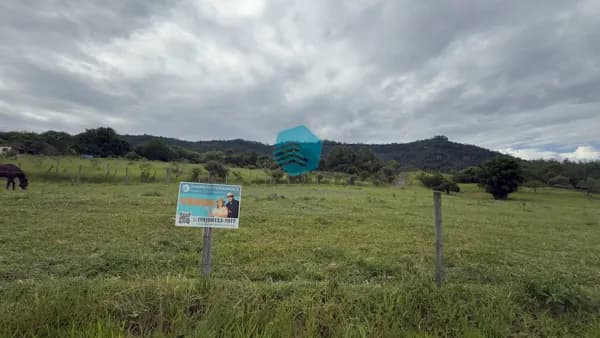 Terreno de Chácara no pé da serra do Itaqueri em São Pedro - SP com linda vista