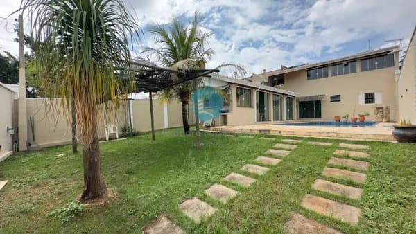 🏡 Casa Espaçosa com Piscina e Área Gourmet em São Pedro – Conforto Perfeito para Sua Família!