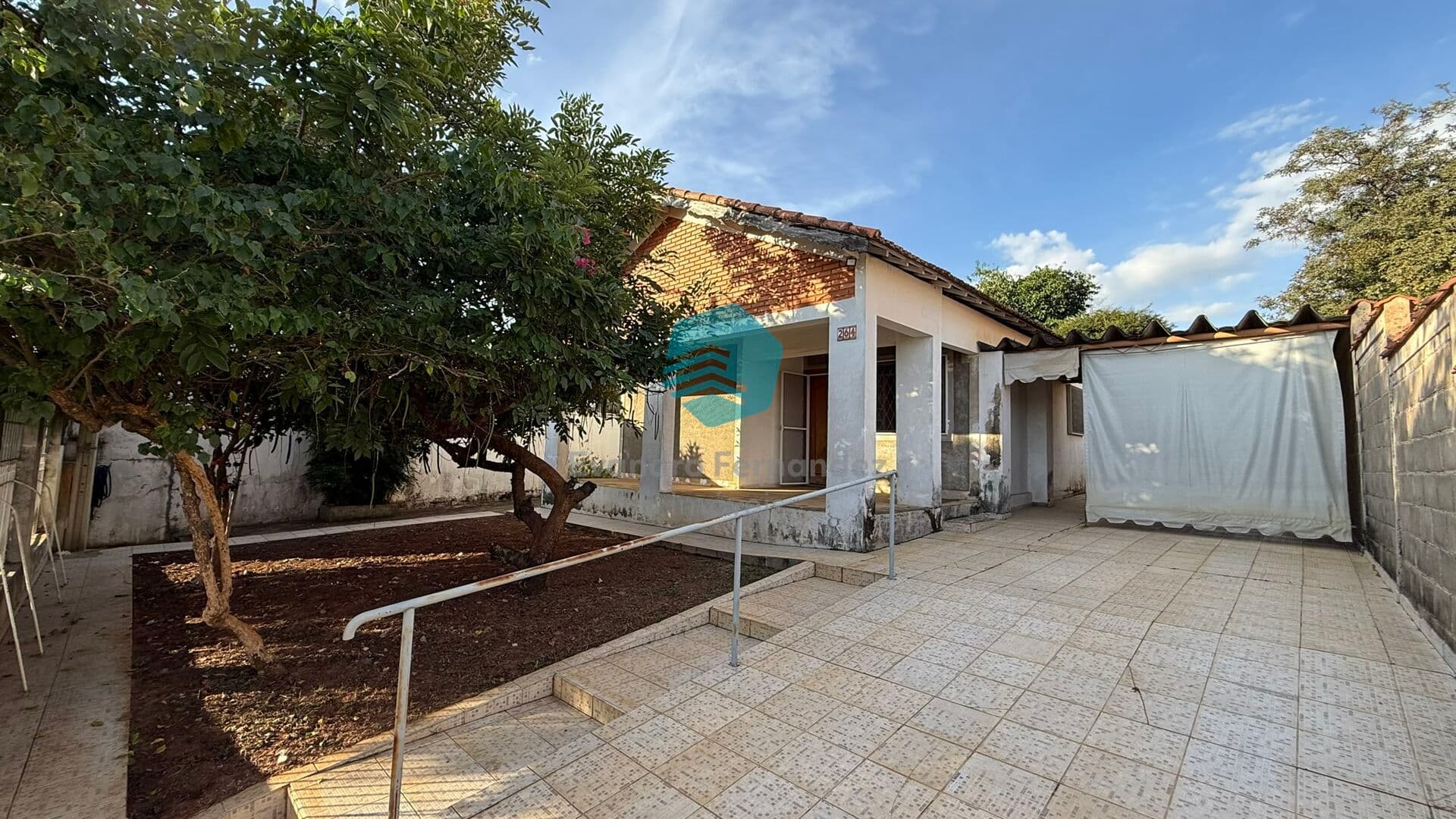 Casa a venda área mista em São Pedro em terreno de 596 m2