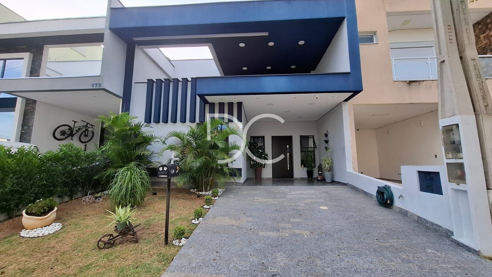 Venda Casa Térrea | AC: 120m² | AT:160m² | 3 Suítes | 4 Ban | 2 Vagas | Jacuzzi