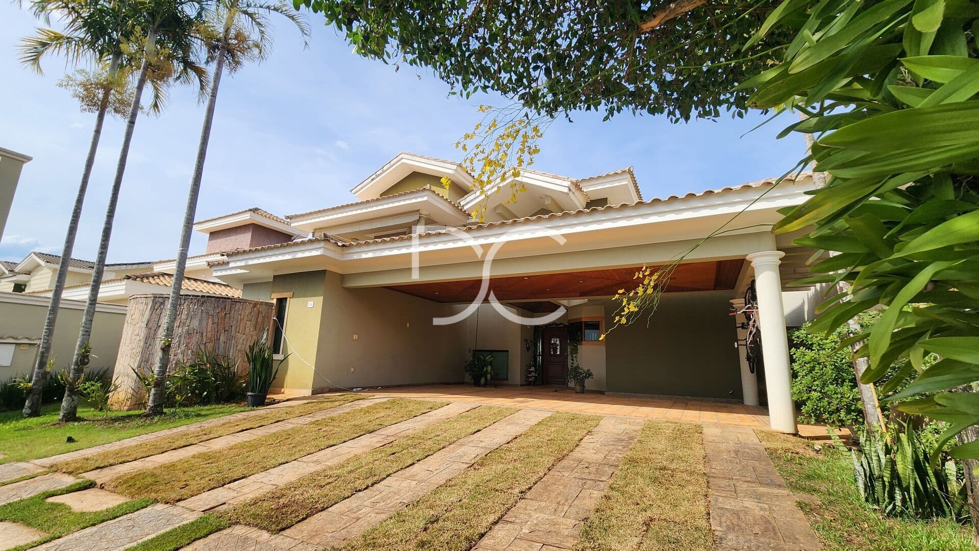 Venda Casa Térrea | AC 351 m² | AT 510 m² | 4 Suítes | 6 Ban | 6 Vagas