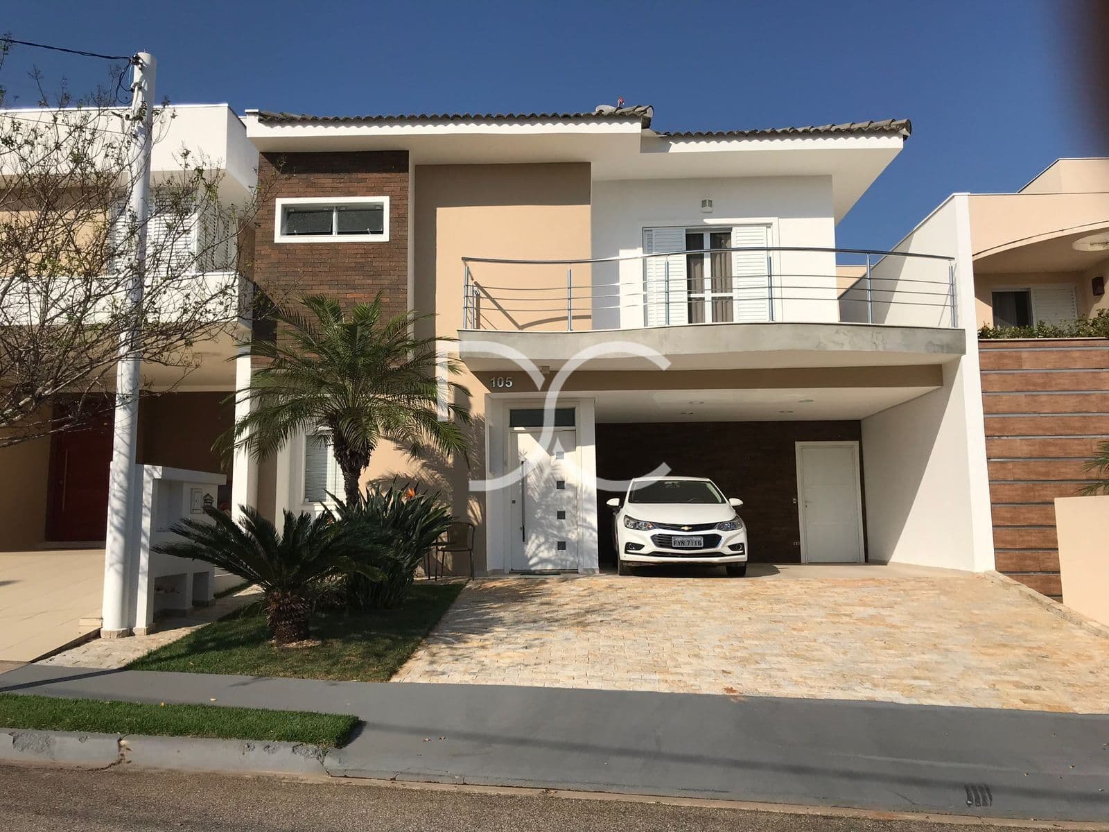Venda Sobrado AC 248m² | AT 250m² | 3 Dom | 1 Suíte | 3 Ban | 4 Vagas