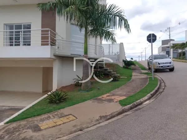 Venda Sobrado | AT 298 m² | AC 270 m² | 3 Suítes | 4 Banheiros | 4 Vagas