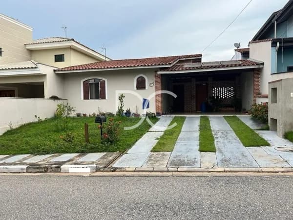 Venda Casa Térrea | AC 190,20m² | AT 360m² | 3 Dorm | 1 Suíte | 3 Ban | 4 Vagas