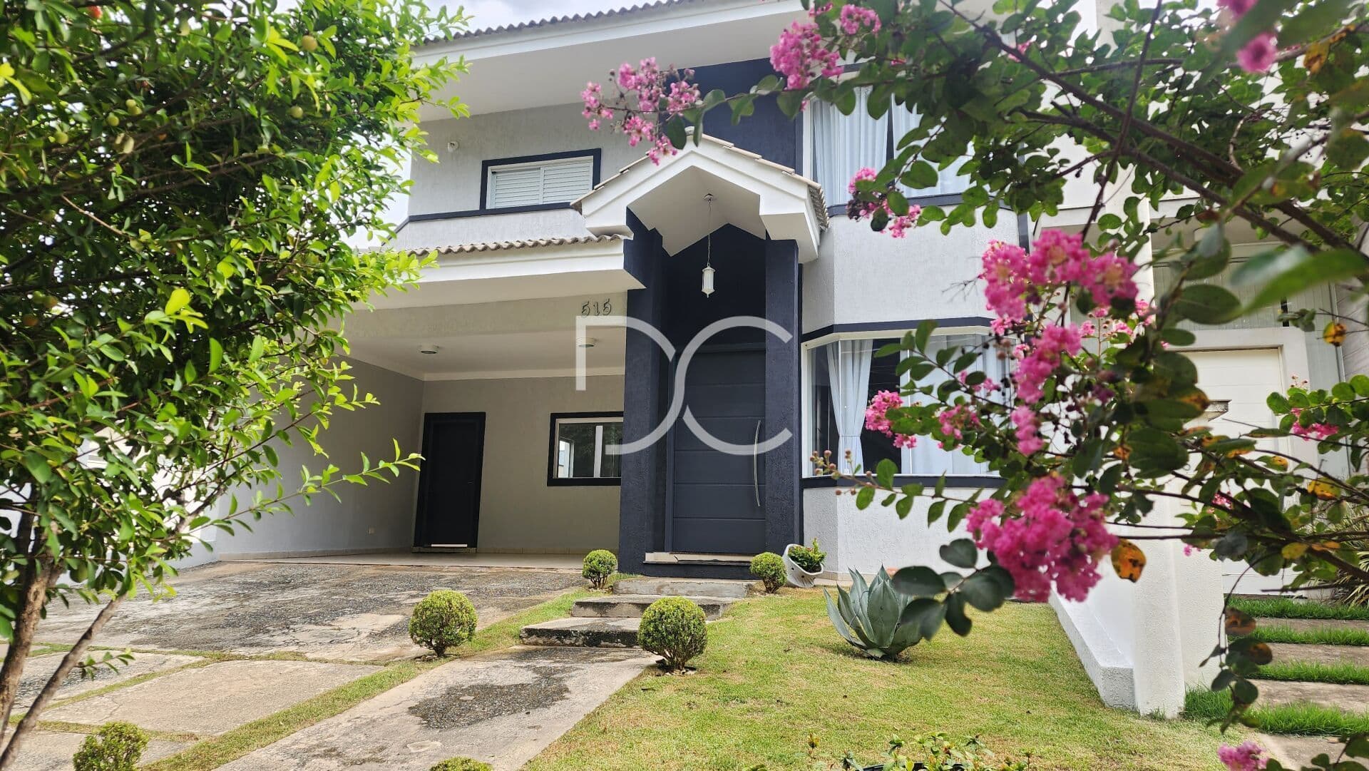 Venda Sobrado | AT 250 m² | AC 245 m² | 4 Dorm | 2 Suítes | 4 Banheiros | 6 Vagas