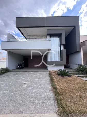 Venda Sobrado | AC: 260m² | AT: 300m² | 1 Suíte | 2 Dorm | 4 Ban | 4 Vagas | Piscina