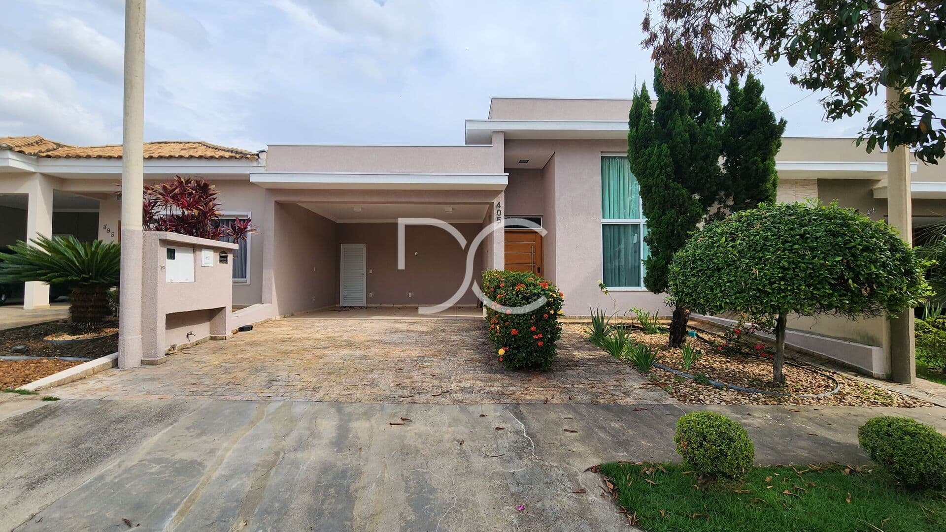 Locação Casa Térrea | AT 250m² | AC 172m² | 3 Dorm | 1 Suíte | 4 Ban | 4 Vagas
