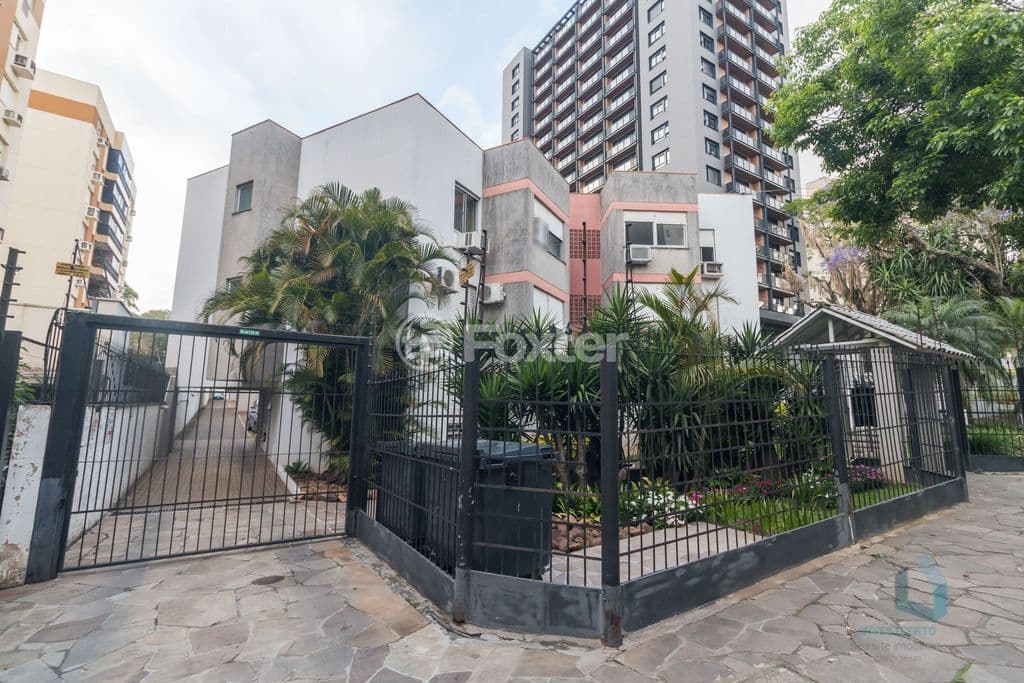 Invest Certo vende apartamento de 2 dormitórios com 2 banheiros e vaga de garagem.