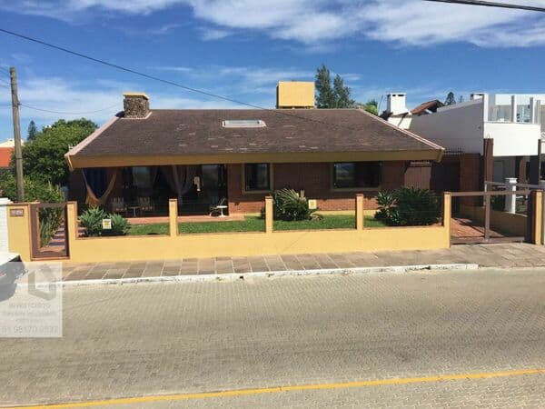 Casa Alto Padrão para Venda em Centro Xangri-Lá-RS