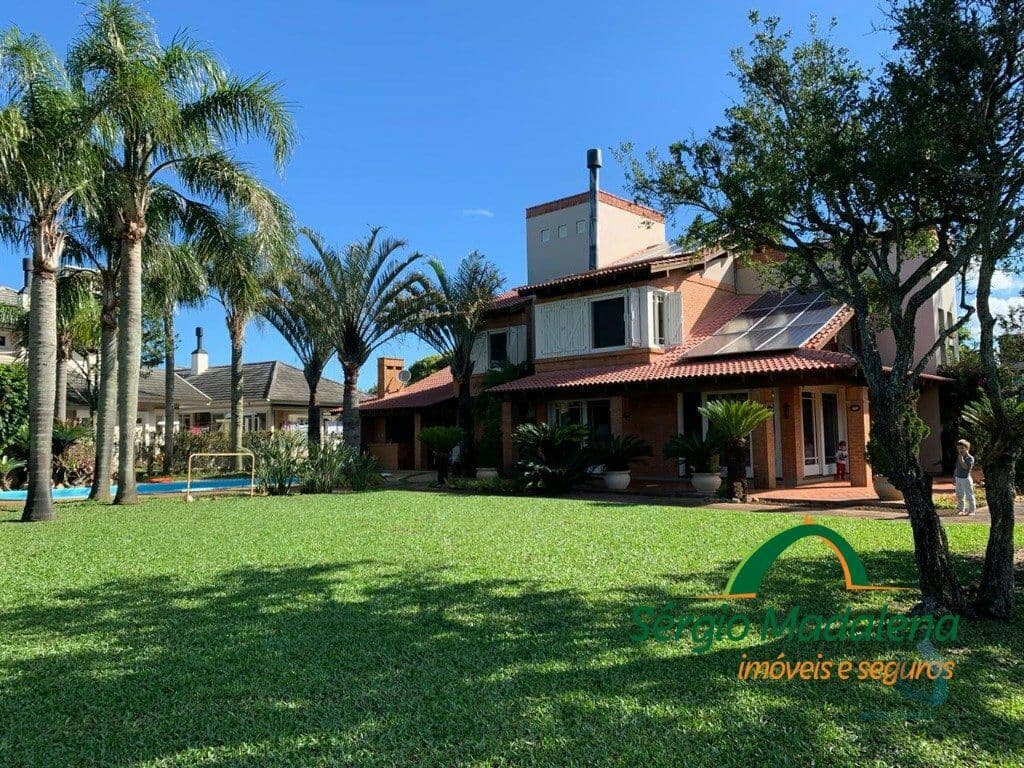 Excelente casa em condomínio no Litoral
