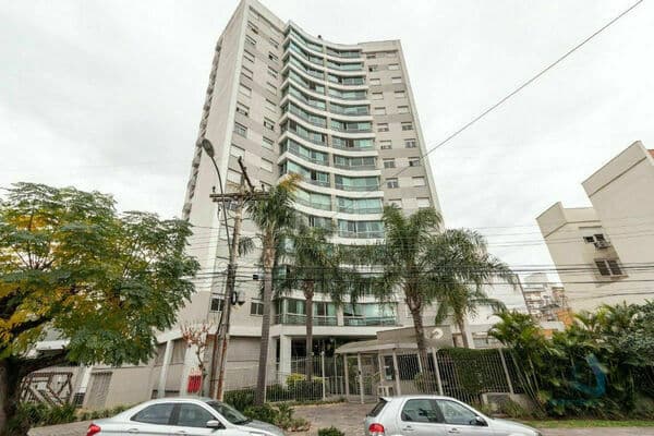 Ótimo apartamento 3 dormit.ao lado do Menino Deus