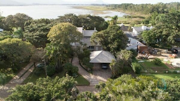 Excelente casa de praia com 5 dormitórios