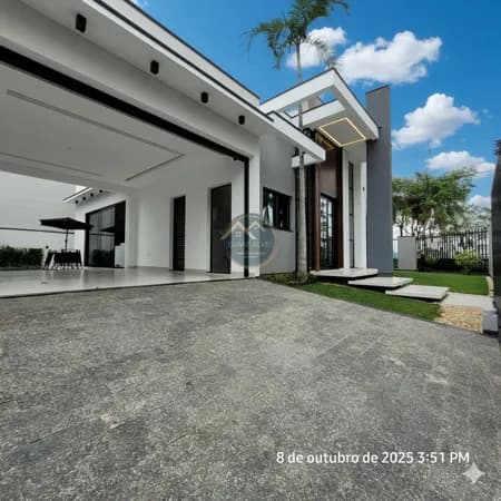 Sua casa dos sonhos em um bairro planejado no litoral!